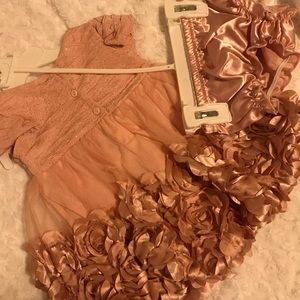Beautiful baby dress for 6 month old only worn once perfect condition!!